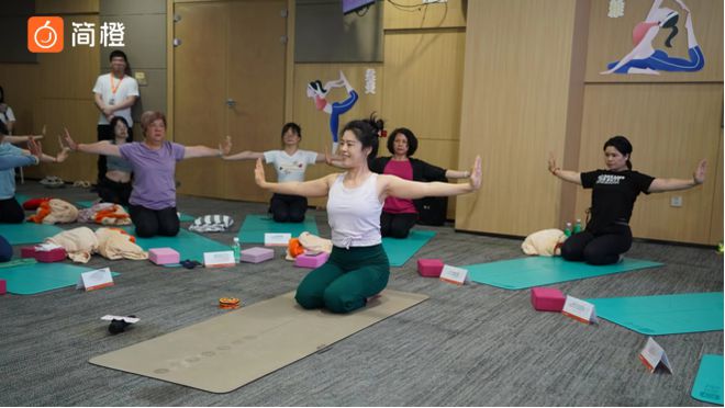 女性与瑜伽经米乐官方平台济：身心健康成为新的消费趋势(图2)